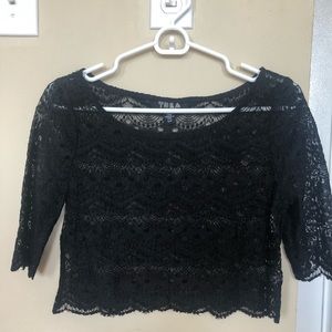 Tela (urban outfitters) Lacy crop top (size small)